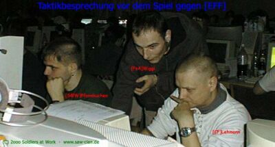 Takrikbesprechung vor dem Spiel gegen EFF